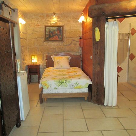 เลอ มา วิเยอ Bed & Breakfast กราฟซง ห้อง รูปภาพ